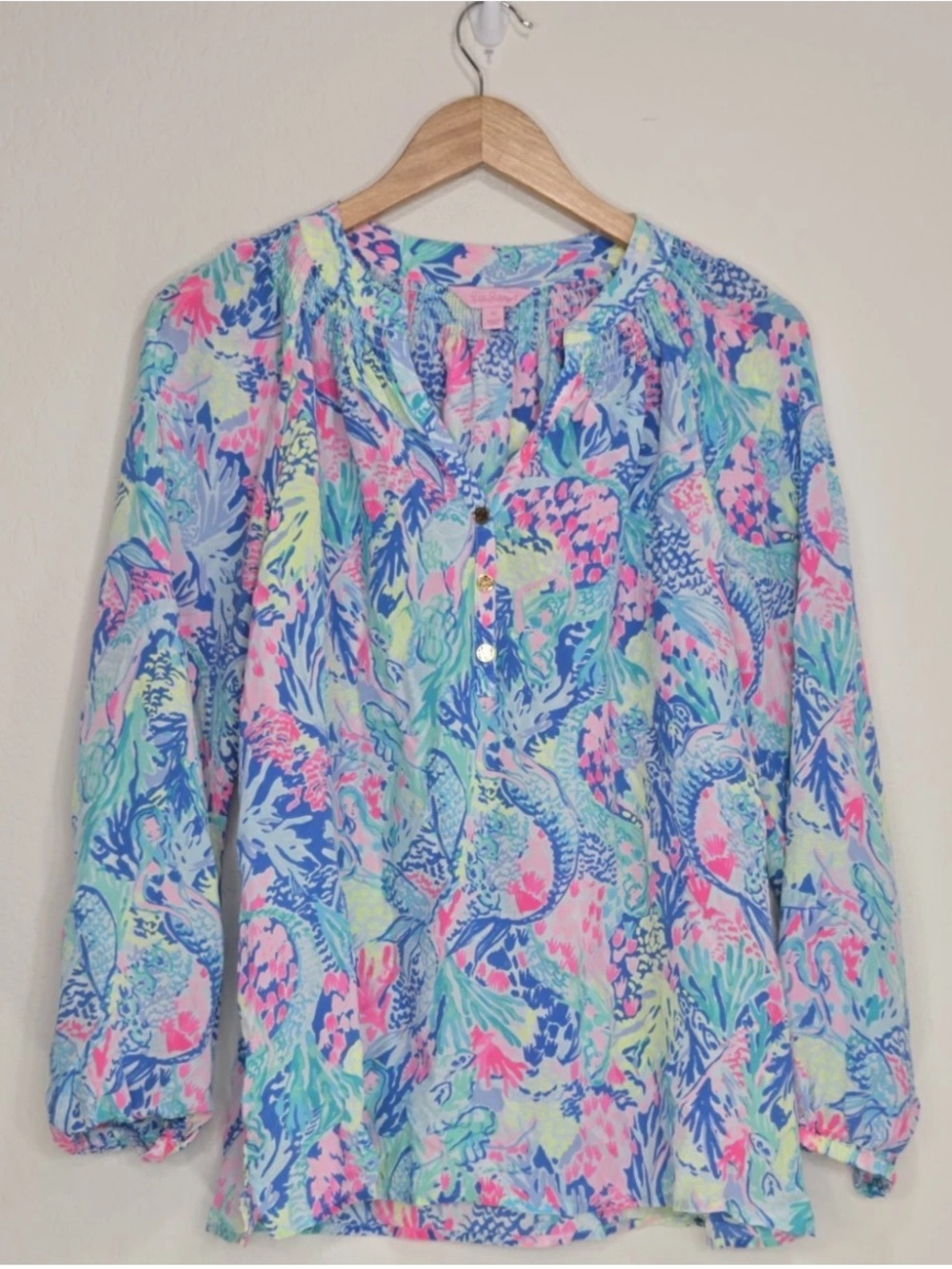 Lilly Pulitzer Elsa Mermaids Cove 100% Silk Long Sleeve Top Blouse Size M Womens